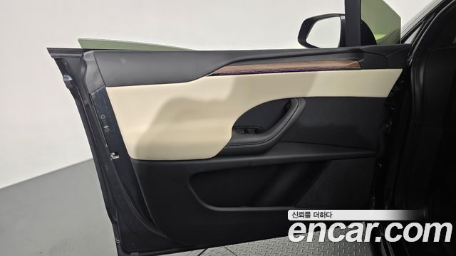 Tesla Model X 2026 — photo 14