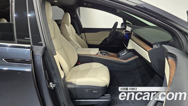 Tesla Model X 2026 — photo 16