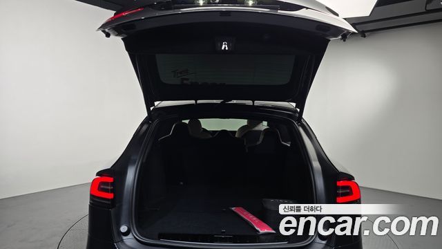 Tesla Model X 2026 — photo 35