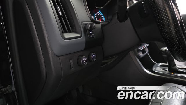 Chevrolet Korea Colorado 2021 — photo 30