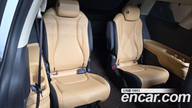 Kia Canival 2021 — photo 18