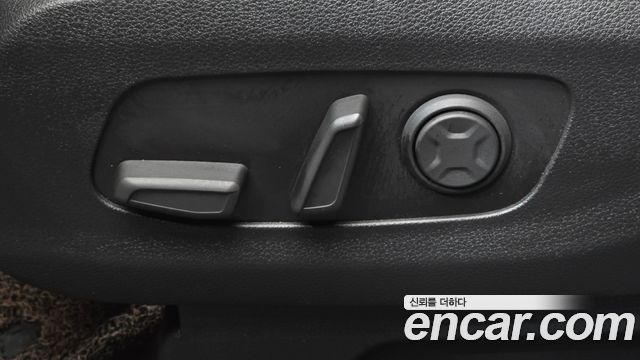 Kia Canival 2021 — photo 31