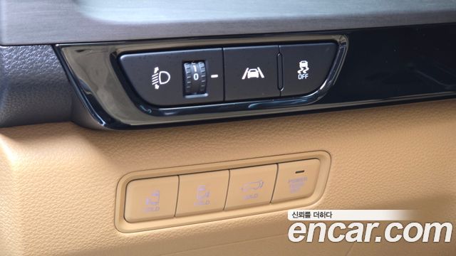 Kia Canival 2021 — photo 35