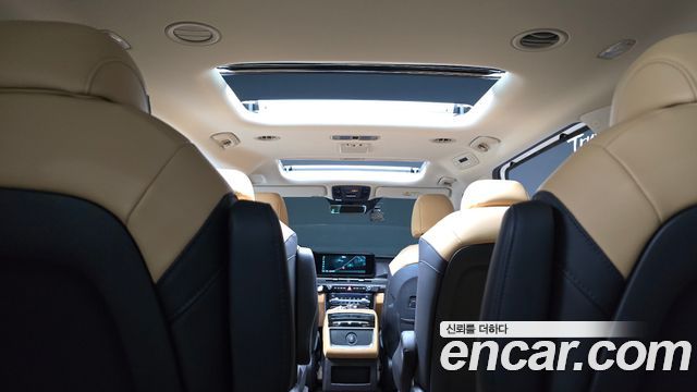 Kia Canival 2021 — photo 37