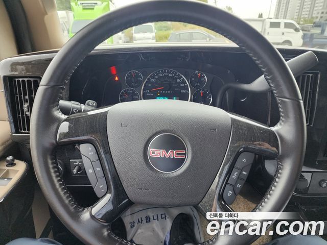 GMC Savana 2020 — photo 9