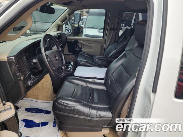 GMC Savana 2020 — photo 10