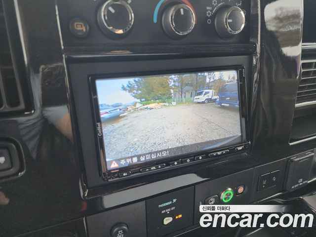GMC Savana 2020 — photo 17