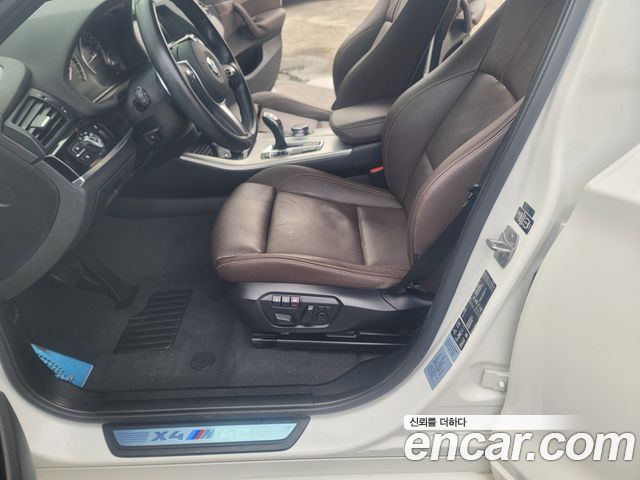 BMW X4 2016 — photo 11