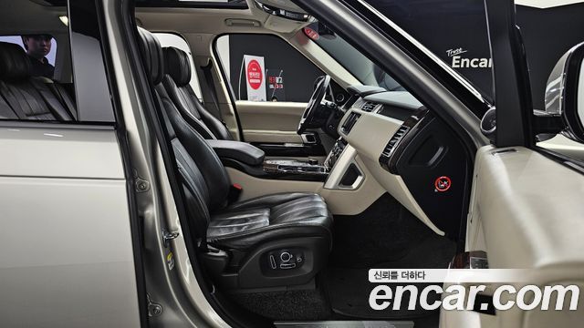 Land Rover Range Rover 2016 — photo 12