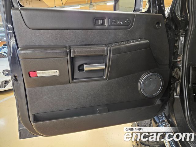 Hummer H2 2005 — photo 15