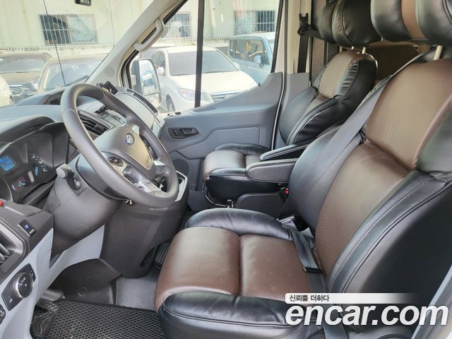 Ford Transit 2018 — photo 11