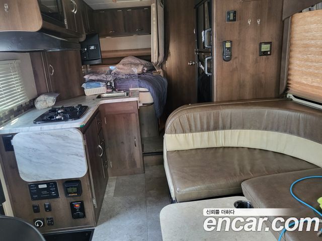 Ford Transit 2018 — photo 17