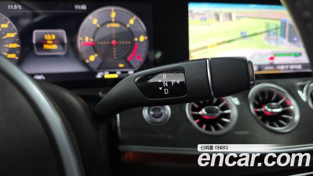 Mercedes-Benz CLS-Class 2020 — photo 9