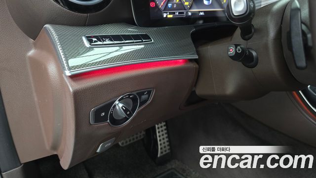 Mercedes-Benz CLS-Class 2020 — photo 17