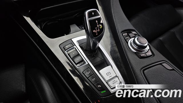 BMW 6-Series 2013 — photo 9