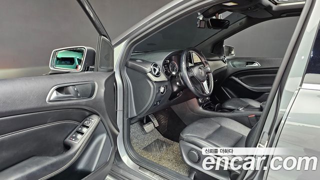 Mercedes-Benz B-Class 2013 — photo 13