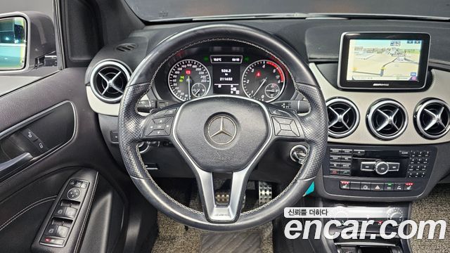 Mercedes-Benz B-Class 2013 — photo 14