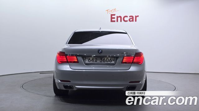 BMW 7-Series 2009 — photo 4