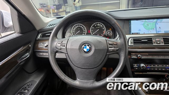 BMW 7-Series 2009 — photo 14