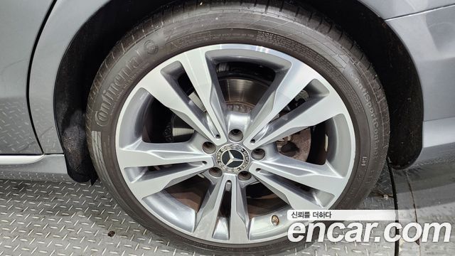 Mercedes-Benz C-Class 2018 — photo 5