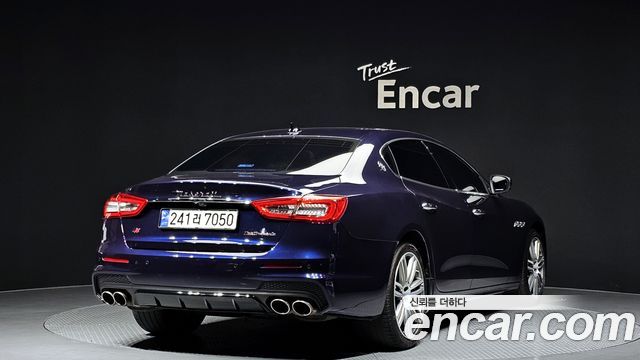 Maserati Quattroporte 2017 — photo 2