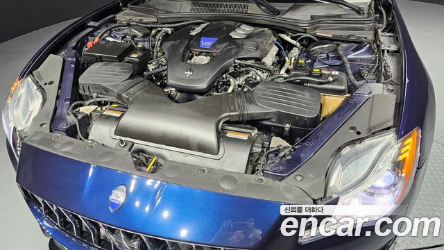 Maserati Quattroporte 2017 — photo 6