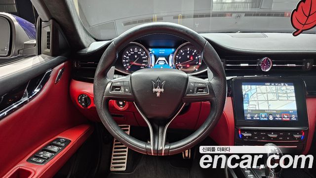 Maserati Quattroporte 2017 — photo 13