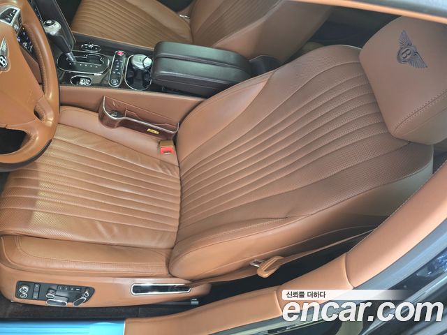 Bentley Flying Spur 2018 — photo 6