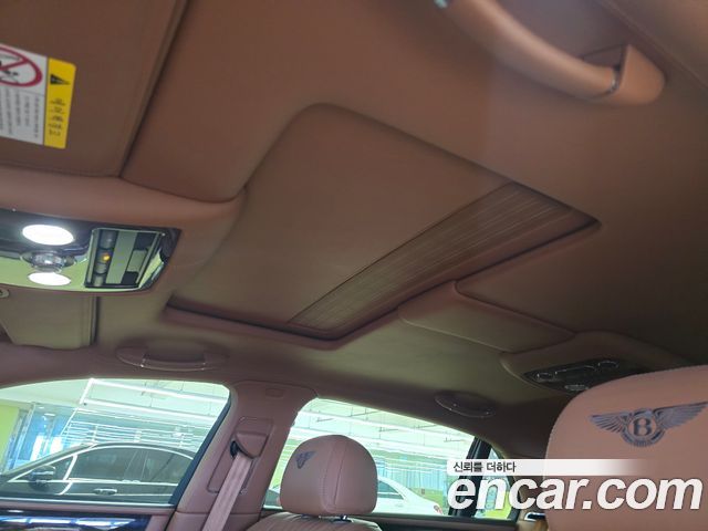 Bentley Flying Spur 2018 — photo 14