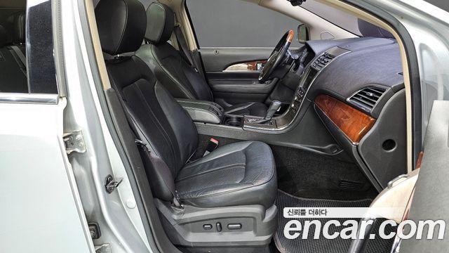 Lincoln MKX 2013 — photo 10