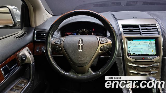 Lincoln MKX 2013 — photo 12
