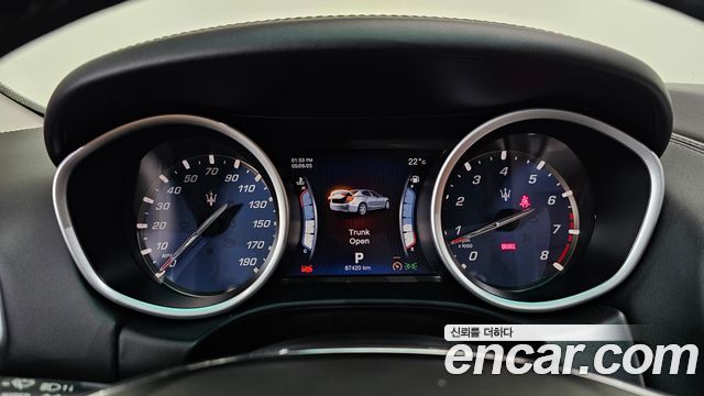 Maserati Ghibli 2015 — photo 8