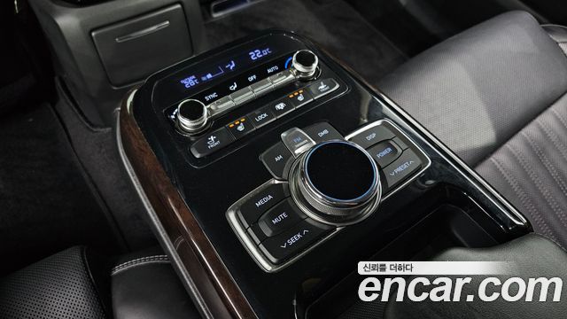 Genesis EQ900 2018 — photo 19
