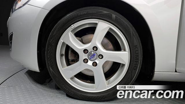 Volvo S60 2011 — photo 5