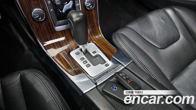 Volvo S60 2011 — photo 9