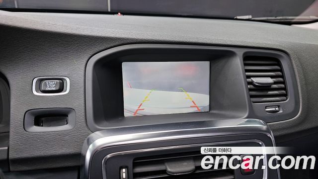 Volvo S60 2011 — photo 17