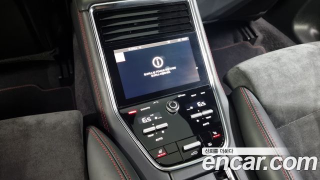 Porsche Panamera 2020 — photo 17