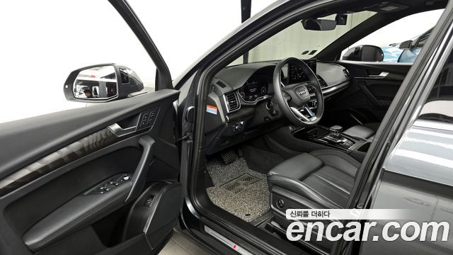 Audi Q5 2023 — photo 10
