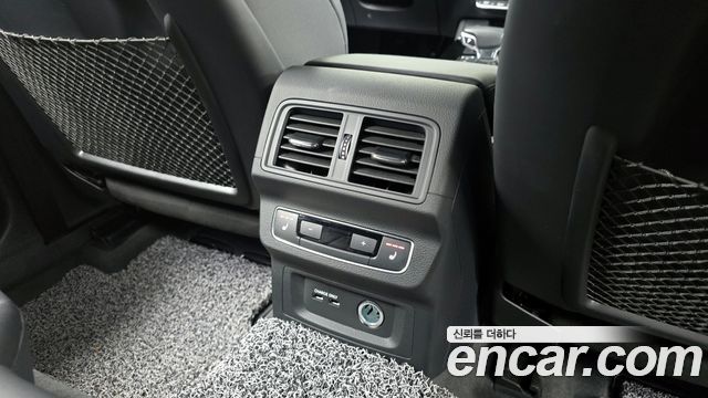 Audi Q5 2023 — photo 19