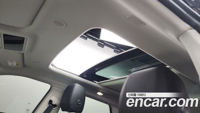 Land Rover Range Rover Evoque 2024 — photo 18