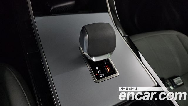Land Rover Range Rover Evoque 2024 — photo 9