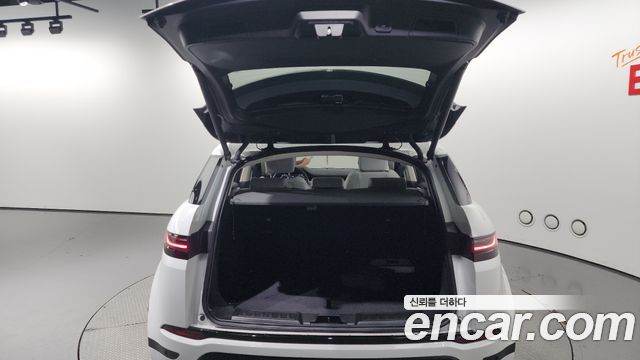 Land Rover Range Rover Evoque 2024 — photo 20