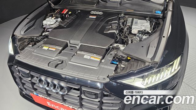 Audi Q8 2023 — photo 6