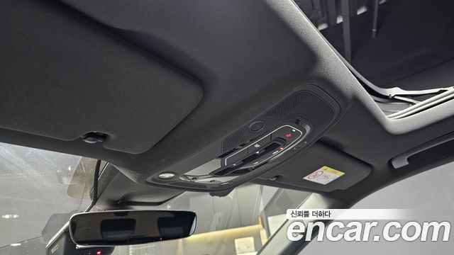 Audi Q8 2023 — photo 18