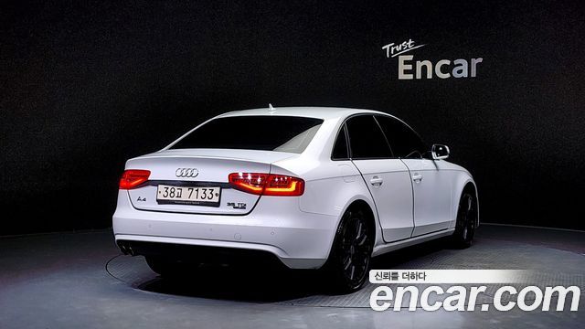 Audi A4 2015 — photo 2