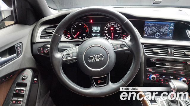 Audi A4 2015 — photo 13