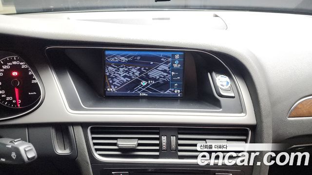 Audi A4 2015 — photo 14