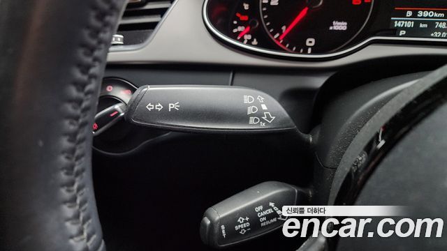 Audi A4 2015 — photo 18