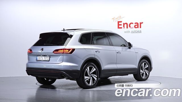 Volkswagen Touareg 2020 — photo 2