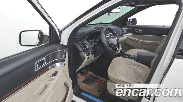 Ford Explorer 2018 — photo 9